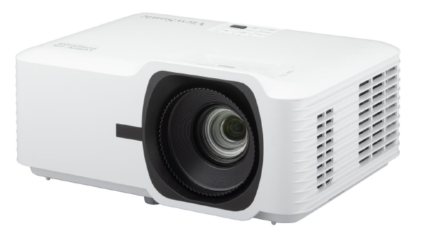 公司会议室投影仪的市场分析数据图表投影与战略规划讨论